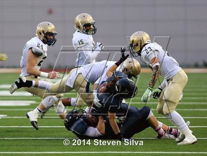 Thumbnail 2 in Bishop's vs. Mater Dei Catholic (CIF SDS D4 Final) photogallery.