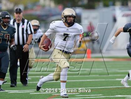 Thumbnail 1 in Bishop's vs. Mater Dei Catholic (CIF SDS D4 Final) photogallery.