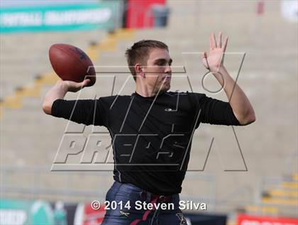 Thumbnail 3 in Bishop's vs. Mater Dei Catholic (CIF SDS D4 Final) photogallery.