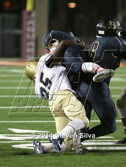 Thumbnail 2 in Bishop's vs. Mater Dei Catholic (CIF SDS D4 Final) photogallery.