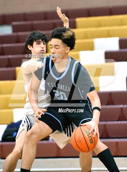 Thumbnail 3 in Clovis East vs De La Salle North Catholic (Tarkanian Classic) photogallery.