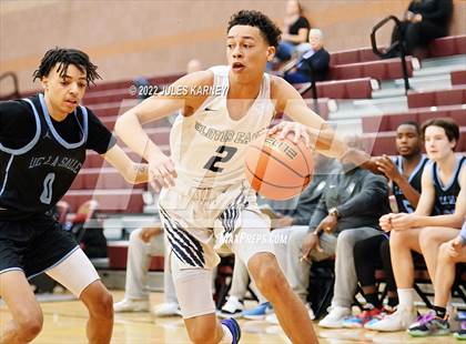 Thumbnail 3 in Clovis East vs De La Salle North Catholic (Tarkanian Classic) photogallery.