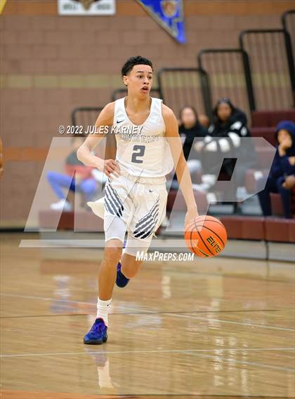 Thumbnail 3 in Clovis East vs De La Salle North Catholic (Tarkanian Classic) photogallery.
