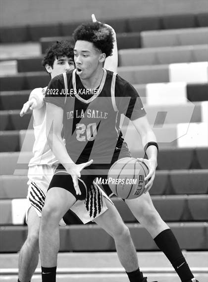 Thumbnail 1 in Clovis East vs De La Salle North Catholic (Tarkanian Classic) photogallery.