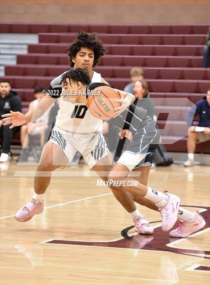 Thumbnail 1 in Clovis East vs De La Salle North Catholic (Tarkanian Classic) photogallery.