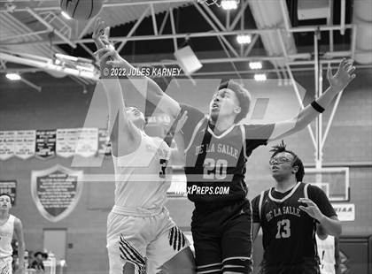 Thumbnail 3 in Clovis East vs De La Salle North Catholic (Tarkanian Classic) photogallery.
