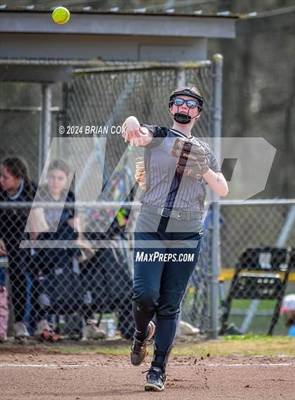 Thumbnail 3 in Green Forest vs Jasper (Big Cat Classic) photogallery.