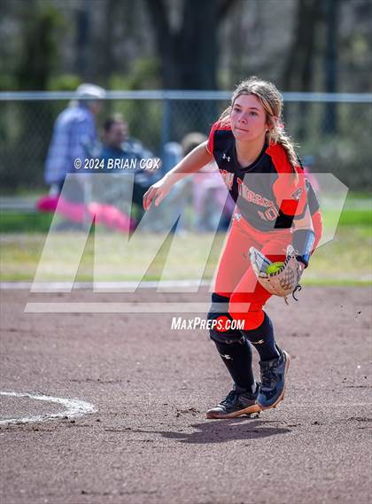 Thumbnail 3 in Green Forest vs Jasper (Big Cat Classic) photogallery.