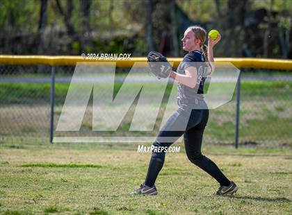 Thumbnail 1 in Green Forest vs Jasper (Big Cat Classic) photogallery.