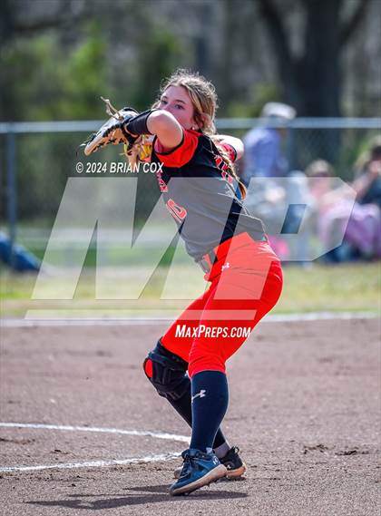 Thumbnail 3 in Green Forest vs Jasper (Big Cat Classic) photogallery.