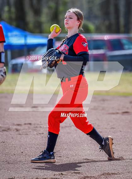 Thumbnail 1 in Green Forest vs Jasper (Big Cat Classic) photogallery.