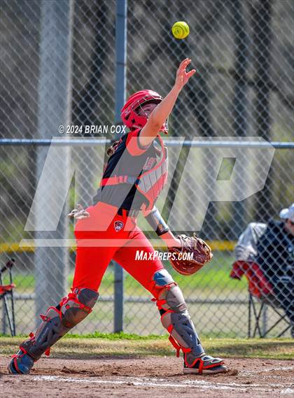 Thumbnail 3 in Green Forest vs Jasper (Big Cat Classic) photogallery.