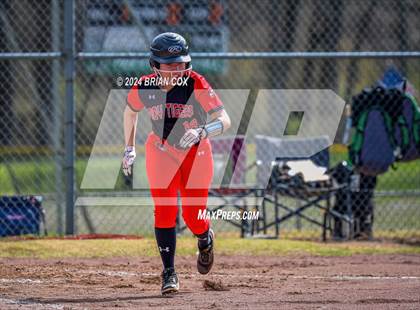 Thumbnail 3 in Green Forest vs Jasper (Big Cat Classic) photogallery.