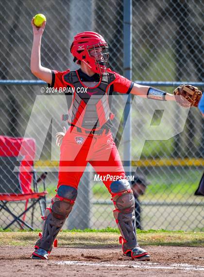 Thumbnail 2 in Green Forest vs Jasper (Big Cat Classic) photogallery.