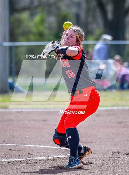 Thumbnail 1 in Green Forest vs Jasper (Big Cat Classic) photogallery.