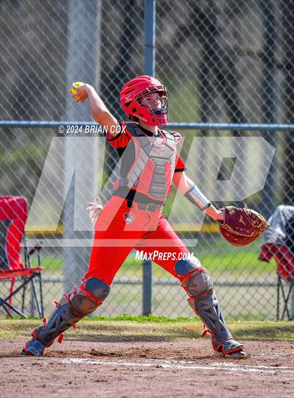 Thumbnail 2 in Green Forest vs Jasper (Big Cat Classic) photogallery.