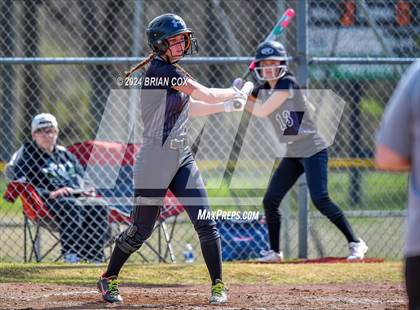 Thumbnail 1 in Green Forest vs Jasper (Big Cat Classic) photogallery.