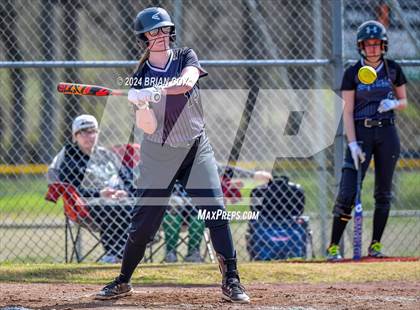 Thumbnail 2 in Green Forest vs Jasper (Big Cat Classic) photogallery.