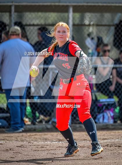 Thumbnail 2 in Green Forest vs Jasper (Big Cat Classic) photogallery.