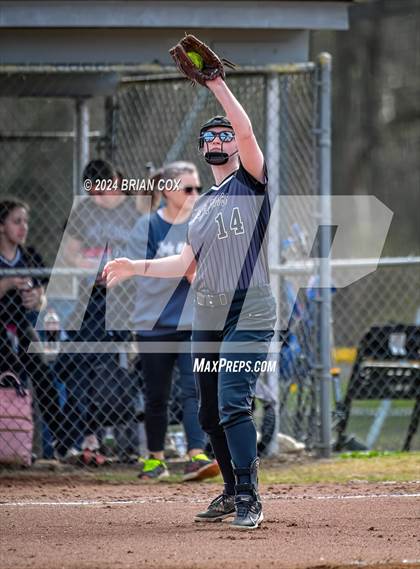 Thumbnail 3 in Green Forest vs Jasper (Big Cat Classic) photogallery.