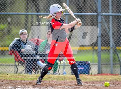 Thumbnail 1 in Green Forest vs Jasper (Big Cat Classic) photogallery.