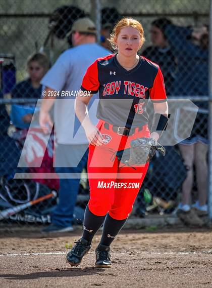 Thumbnail 3 in Green Forest vs Jasper (Big Cat Classic) photogallery.