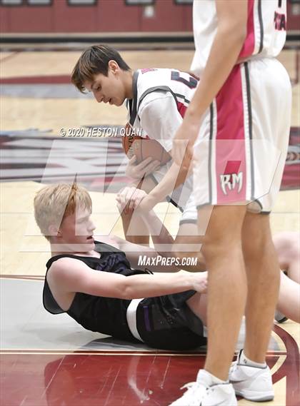 Thumbnail 3 in Spring Creek vs. Rancho Mirage (Rancho Mirage Holiday Invitational) photogallery.