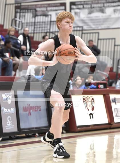Thumbnail 2 in Spring Creek vs. Rancho Mirage (Rancho Mirage Holiday Invitational) photogallery.