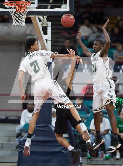 Thumbnail 2 in Grandview vs. George Washington (CHSAA 5A State Final) photogallery.