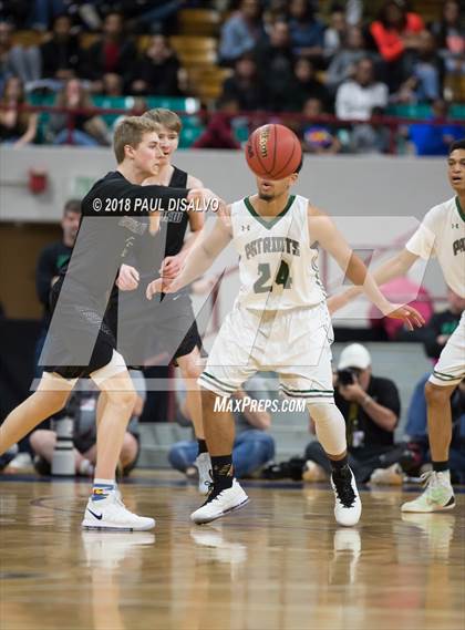 Thumbnail 1 in Grandview vs. George Washington (CHSAA 5A State Final) photogallery.