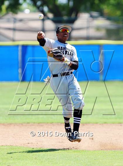 Thumbnail 2 in Harvard-Westlake @ Bishop Amat photogallery.