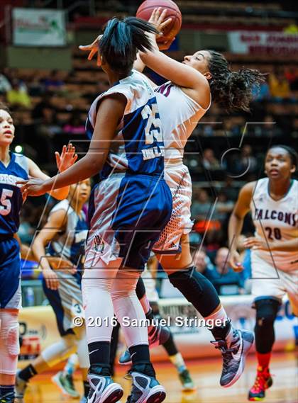 Thumbnail 3 in Independence vs. Bakersfield (CIF CS D2 Final) photogallery.