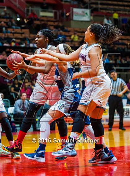 Thumbnail 3 in Independence vs. Bakersfield (CIF CS D2 Final) photogallery.