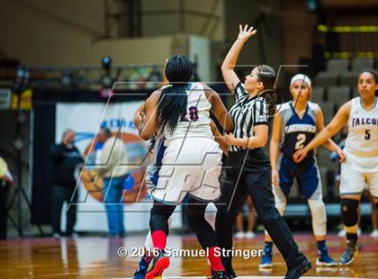 Thumbnail 1 in Independence vs. Bakersfield (CIF CS D2 Final) photogallery.