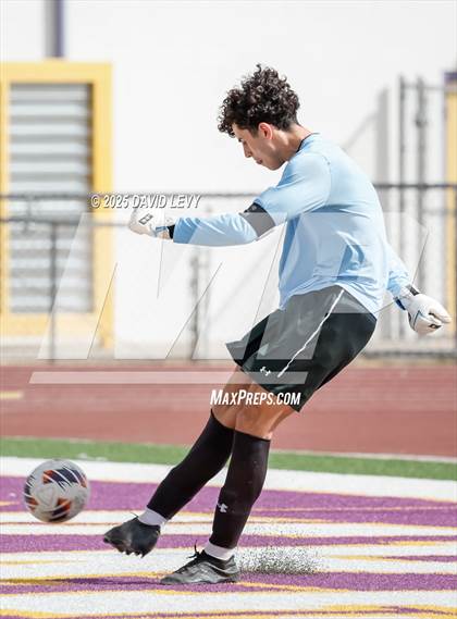Thumbnail 3 in Perry vs Shadow Ridge (AIA 6A Finals) photogallery.