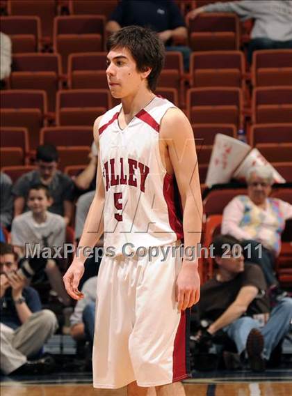 Thumbnail 2 in Classical Magnet vs Valley Regional (CIAC Class S Final) photogallery.