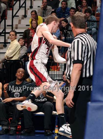 Thumbnail 2 in Classical Magnet vs Valley Regional (CIAC Class S Final) photogallery.