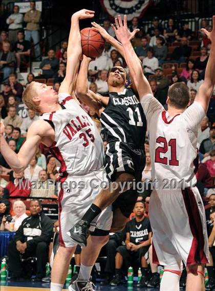 Thumbnail 3 in Classical Magnet vs Valley Regional (CIAC Class S Final) photogallery.