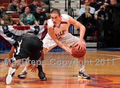 Thumbnail 2 in Classical Magnet vs Valley Regional (CIAC Class S Final) photogallery.