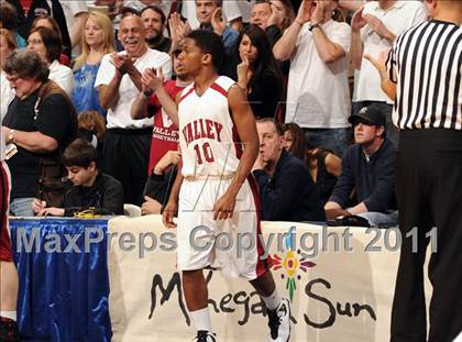 Thumbnail 3 in Classical Magnet vs Valley Regional (CIAC Class S Final) photogallery.