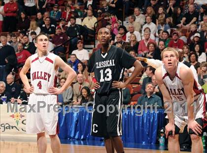 Thumbnail 2 in Classical Magnet vs Valley Regional (CIAC Class S Final) photogallery.