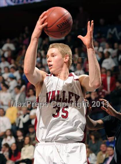 Thumbnail 1 in Classical Magnet vs Valley Regional (CIAC Class S Final) photogallery.