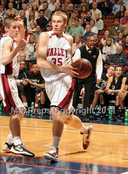 Thumbnail 3 in Classical Magnet vs Valley Regional (CIAC Class S Final) photogallery.