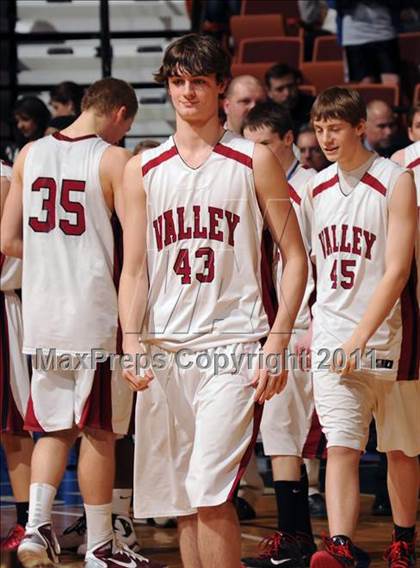 Thumbnail 3 in Classical Magnet vs Valley Regional (CIAC Class S Final) photogallery.