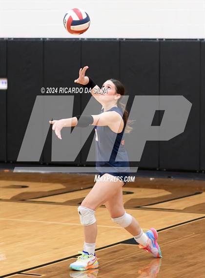 Thumbnail 3 in Jordan vs Seven Lakes photogallery.