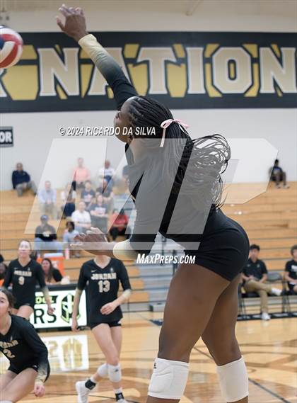 Thumbnail 2 in Jordan vs Seven Lakes photogallery.