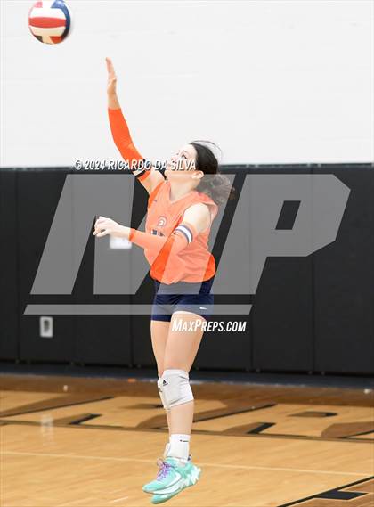 Thumbnail 2 in Jordan vs Seven Lakes photogallery.