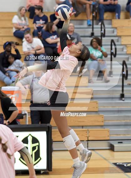 Thumbnail 3 in Jordan vs Seven Lakes photogallery.
