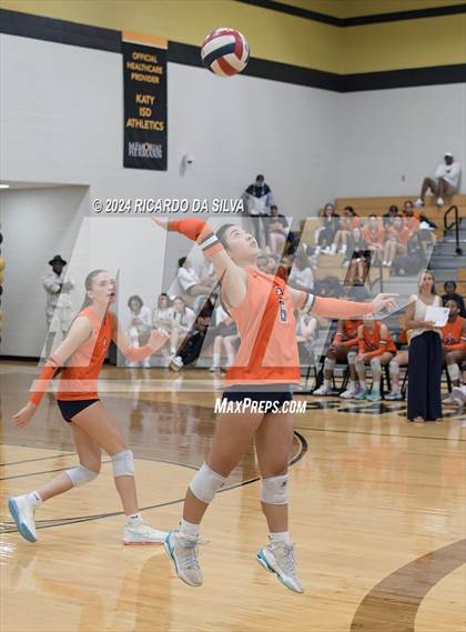 Thumbnail 1 in Jordan vs Seven Lakes photogallery.