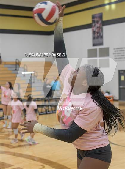 Thumbnail 3 in Jordan vs Seven Lakes photogallery.